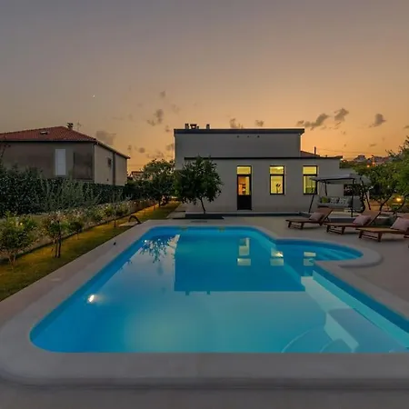 Villa Volga *