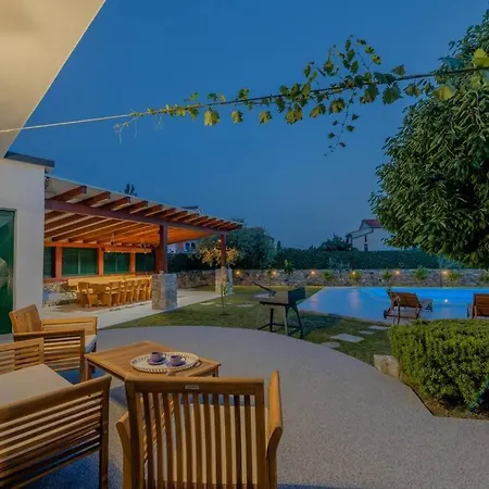 Volga Villa *